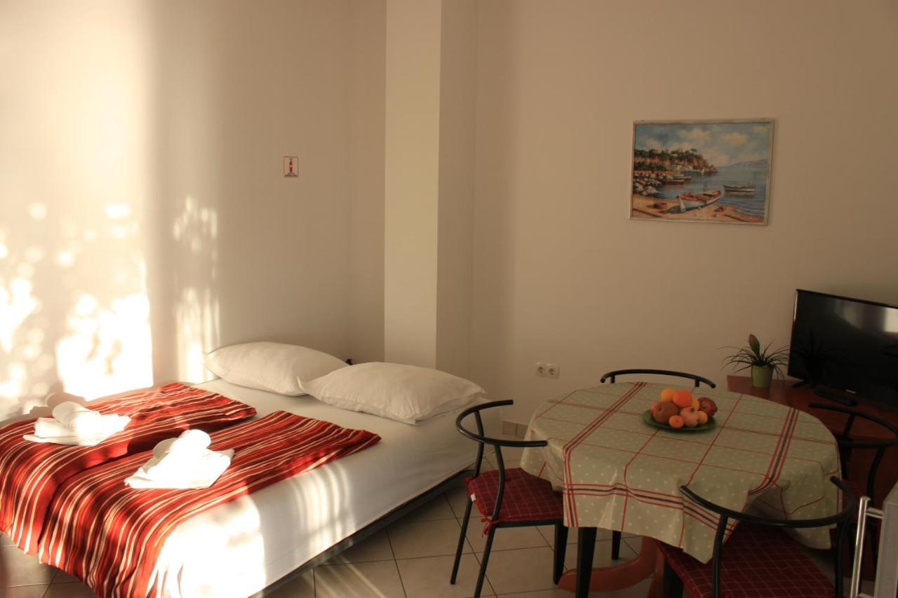 Pile Apartments 5 Омиш Экстерьер фото